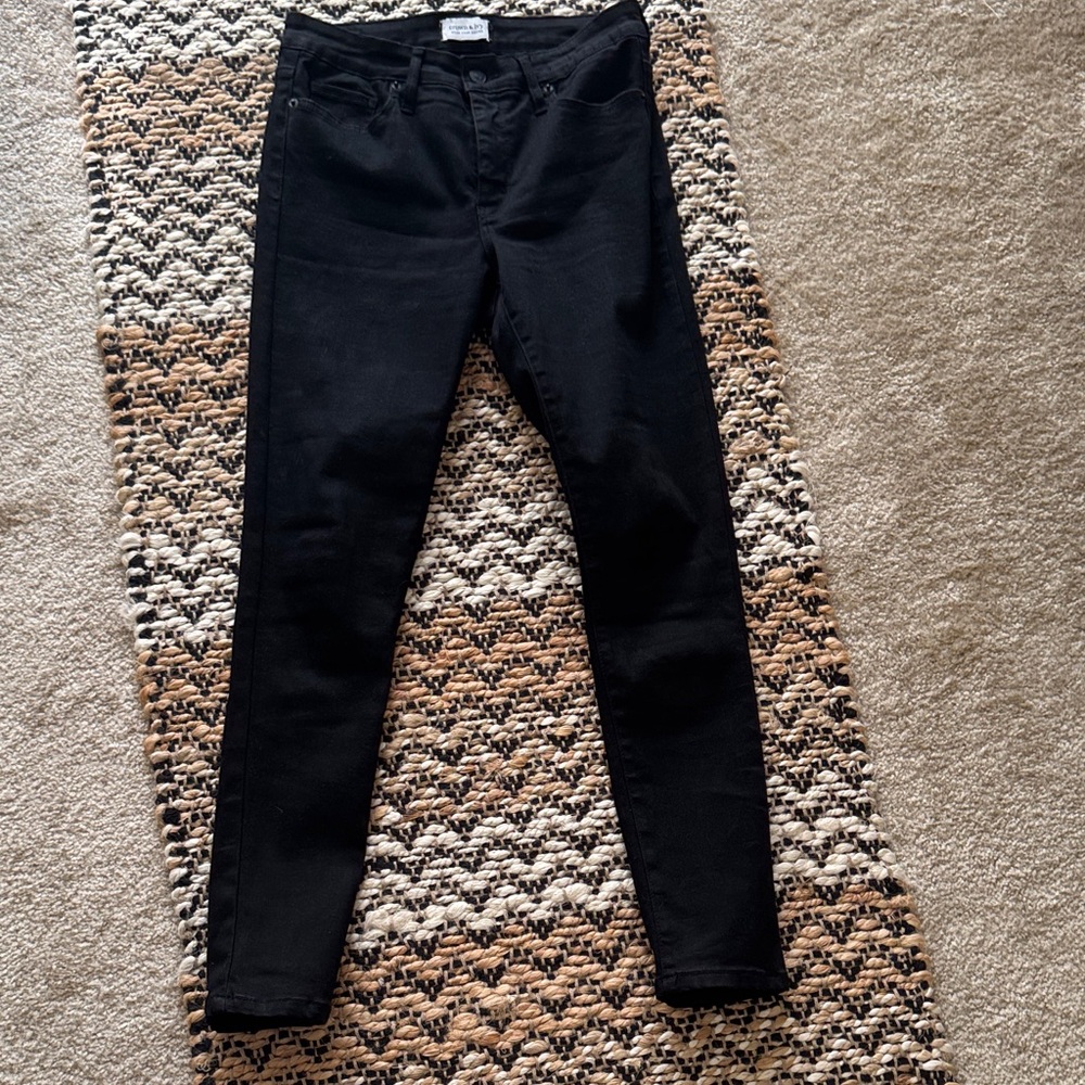 Crown & Ivy Black Skinny Jeans - Picture 2 of 4